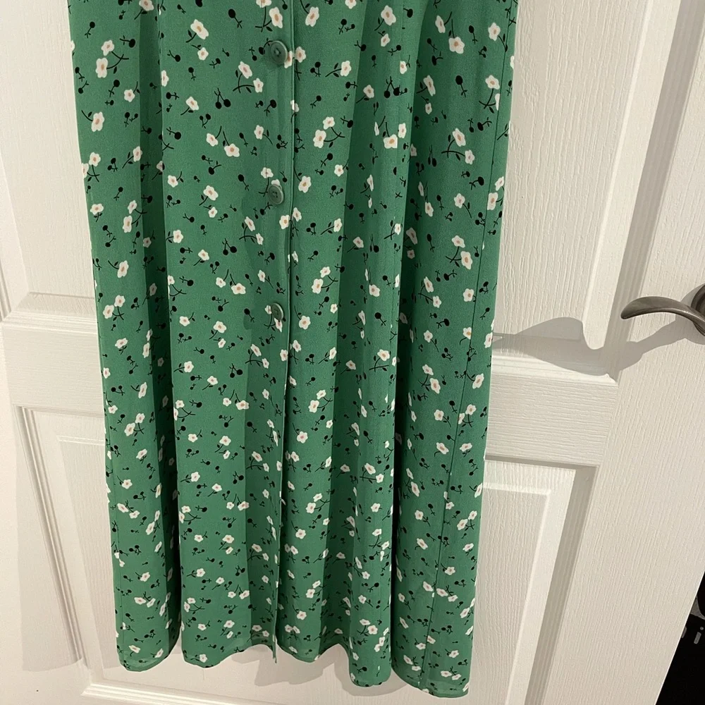 Reformation green floral dress. Gorgeous! Size 4. EUC. - Picture 3 of 6